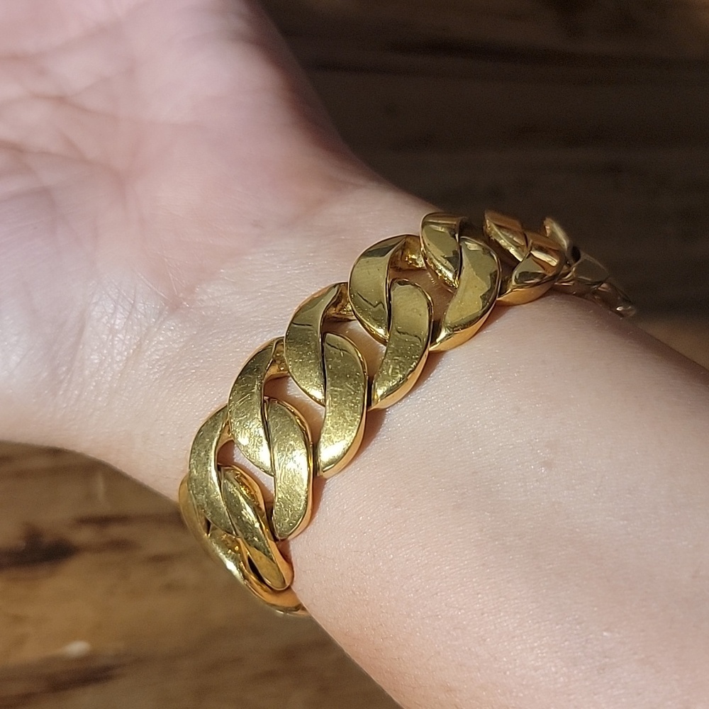 Marc By Marc Jacobs Goldtone Katie Logo Link Bracelet - Picture 8 of 9